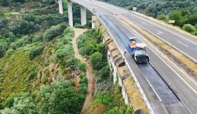 Fresado y reposición Mezcla Bituminosa Caliente en A6 - Provincia de Lugo